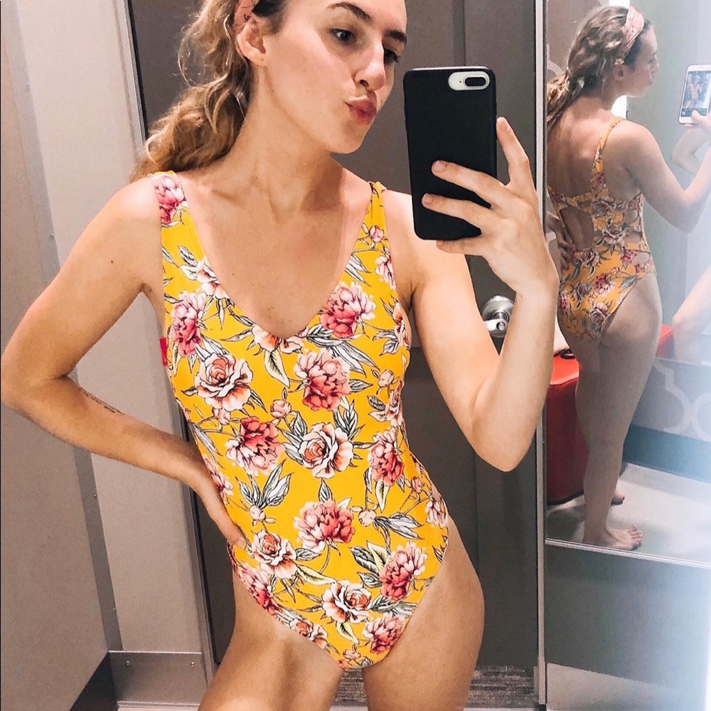 Xhilaration strapy side one piece floral XL